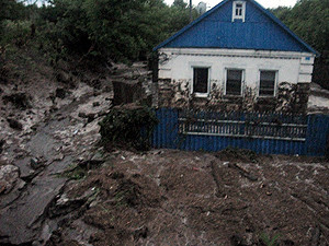 Итоги грозы: В Волчанском районе - пожар, в Барвенково - наводнение, под Изюмом - двое погибших