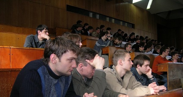 Харьковские выпускники не хотят возмещать вузам стоимость учебы