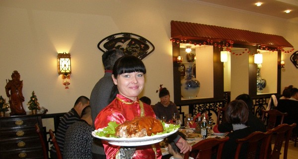 Харьковские китайцы встретили Новый год с пельменями и шампанским