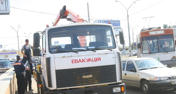 Во время Евро-2012 автомобили из центра будут вывозить эвакуаторы