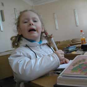 Трехлетняя Полина рисует, как Моне 