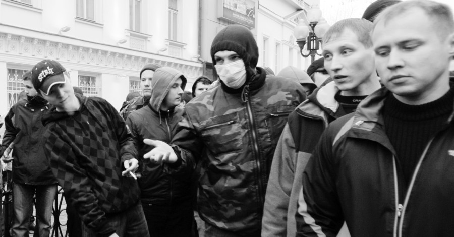 Харьковские иностранцы напуганы угрозами скинхедов и боятся  выходить из дому