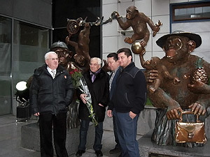 Бронзовых обезьян для Харькова сделал автор мадридского памятника Колумбу