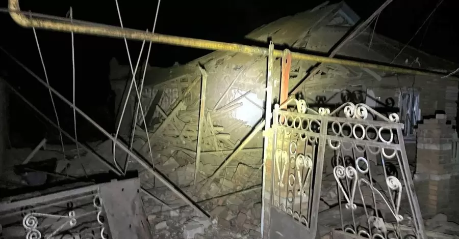 В Кривом Роге обломки дрона упали на пятиэтажку
