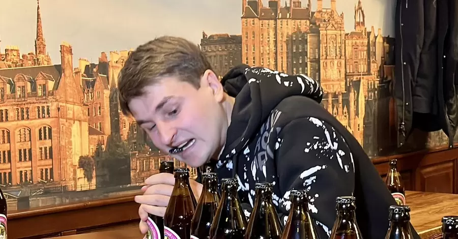 Хмельнитчанин открыл более 50 бутылок зубами и установил рекорд Украины